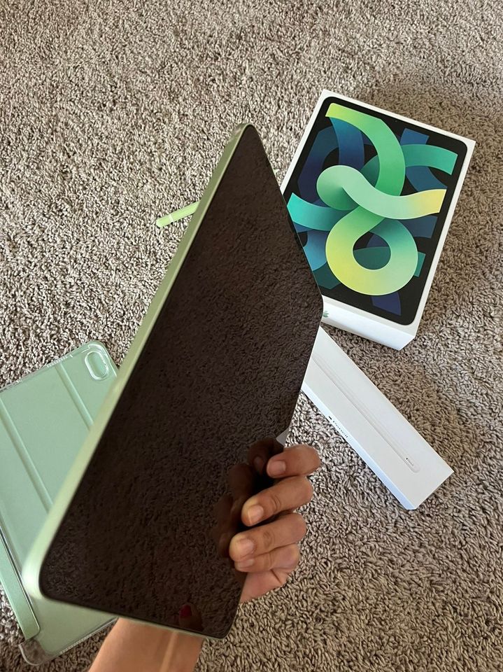· Ipad Air 4 256GB Green WIFI only + Pencil A0123.