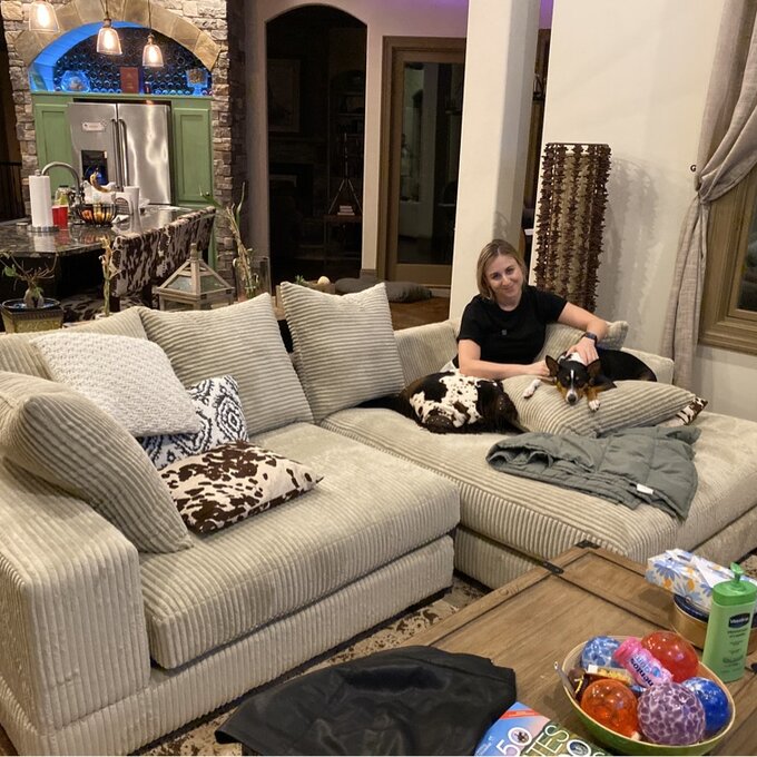 【Furniture】Luxe 2 - Piece Upholstered Chaise Sectional