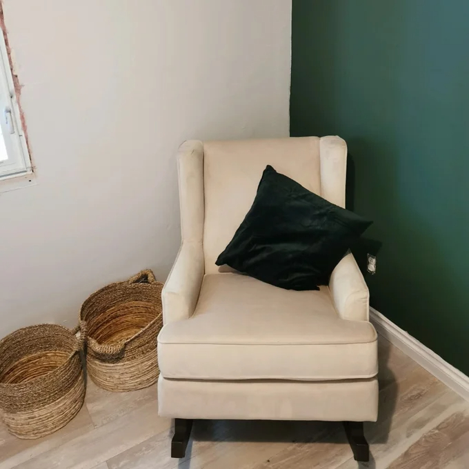 【Furniture】Traditional Nursery Chair