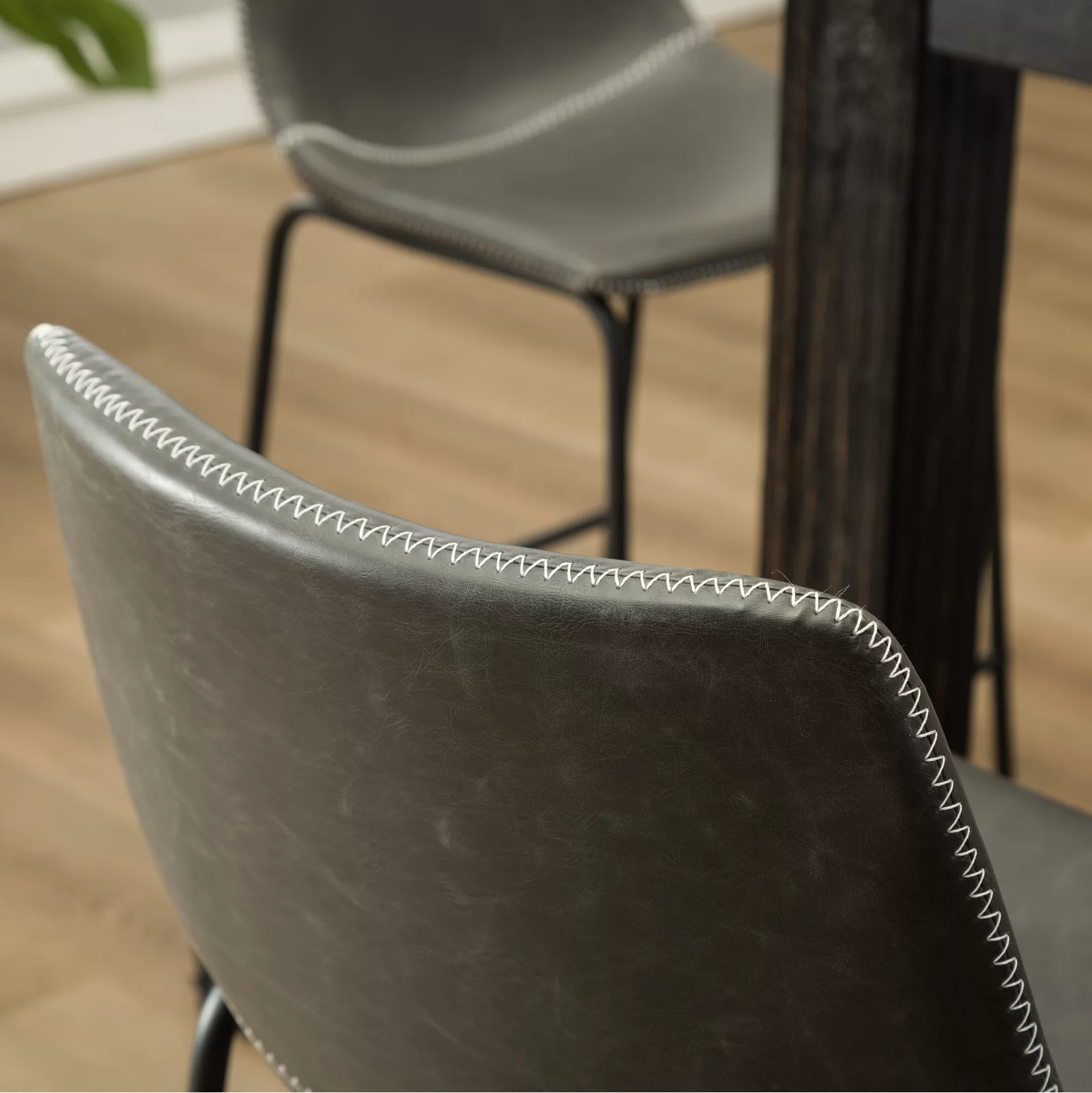 【Furniture】Bamey 6 - Person Bar Height Solid Wood Dining Set