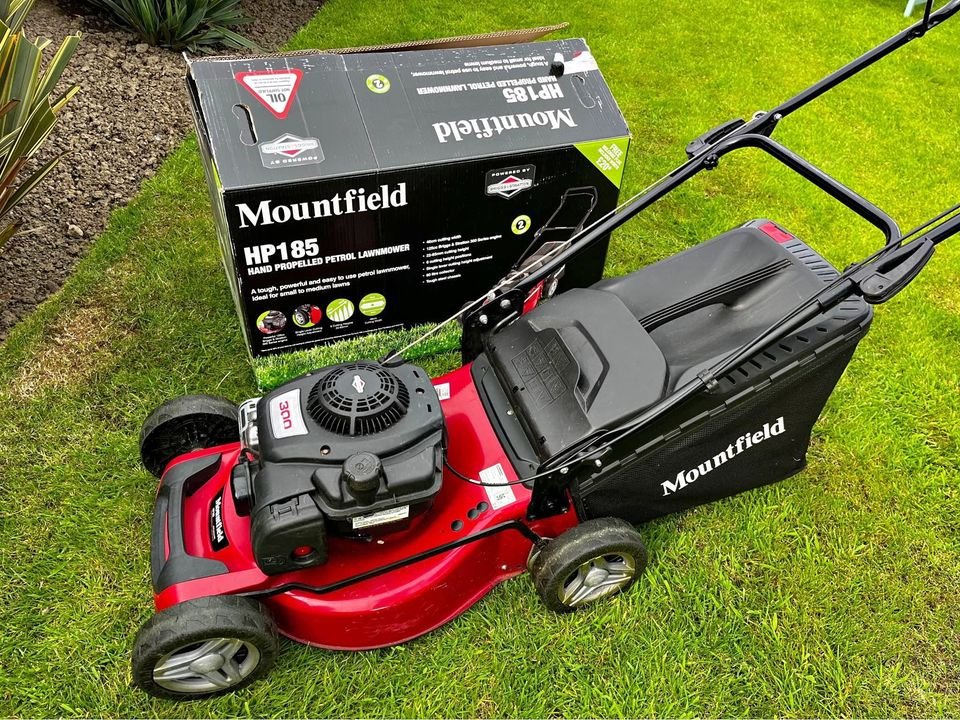 Mountfield lawn mower with manual drive, model HP185, red and grey, item 2L0481043/MC.