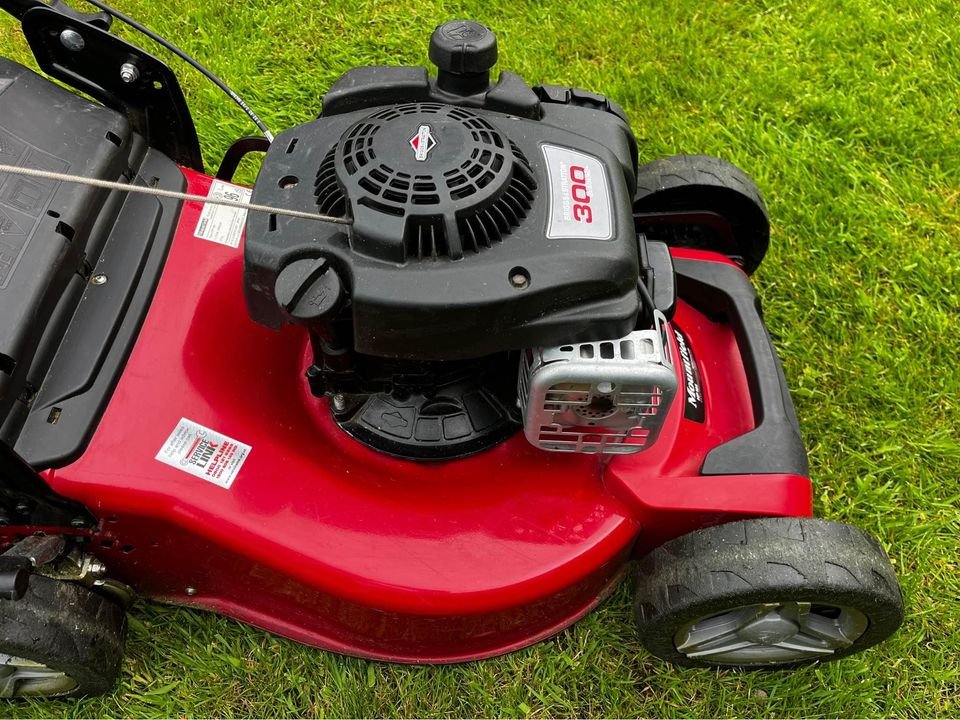 Mountfield lawn mower with manual drive, model HP185, red and grey, item 2L0481043/MC.