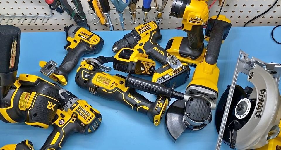 DeWALT DCKTS781D2M1 20V MAX cordless lithium-ion 7 tool kit with sturdy system