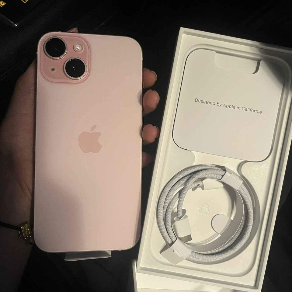 Apple iPhone 15 (128 GB)