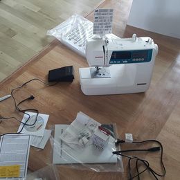 Janome 4120QDC-T and G Computerized Quilting and Sewing Machine with Bonus Quilt Kit