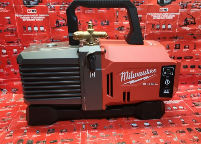 Milwaukee M[hidden information] CFM Vacuum Pump-M1R05